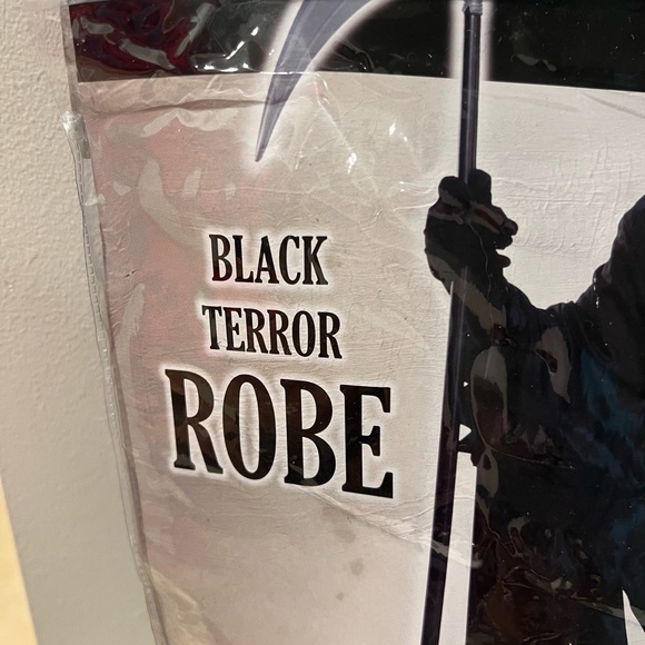 Child Halloween Terror Robe - Picture 2 of 4